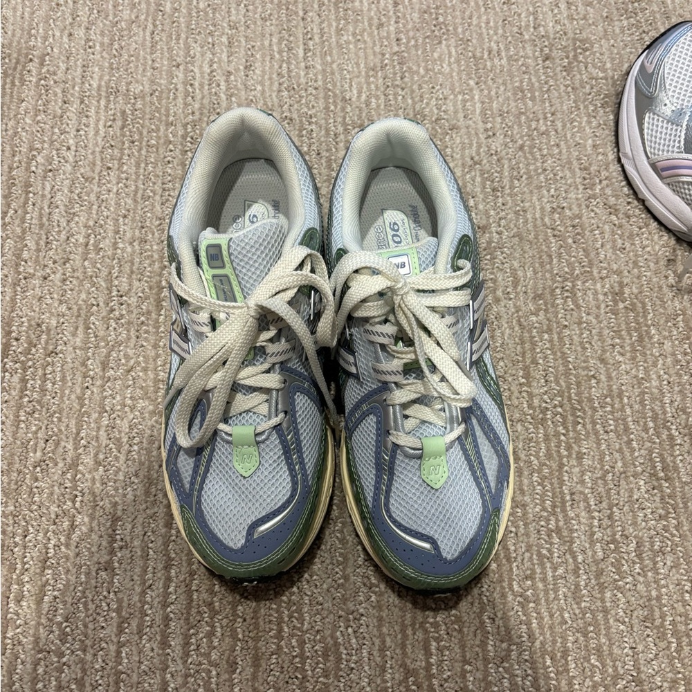 New balance 1906R running shoes